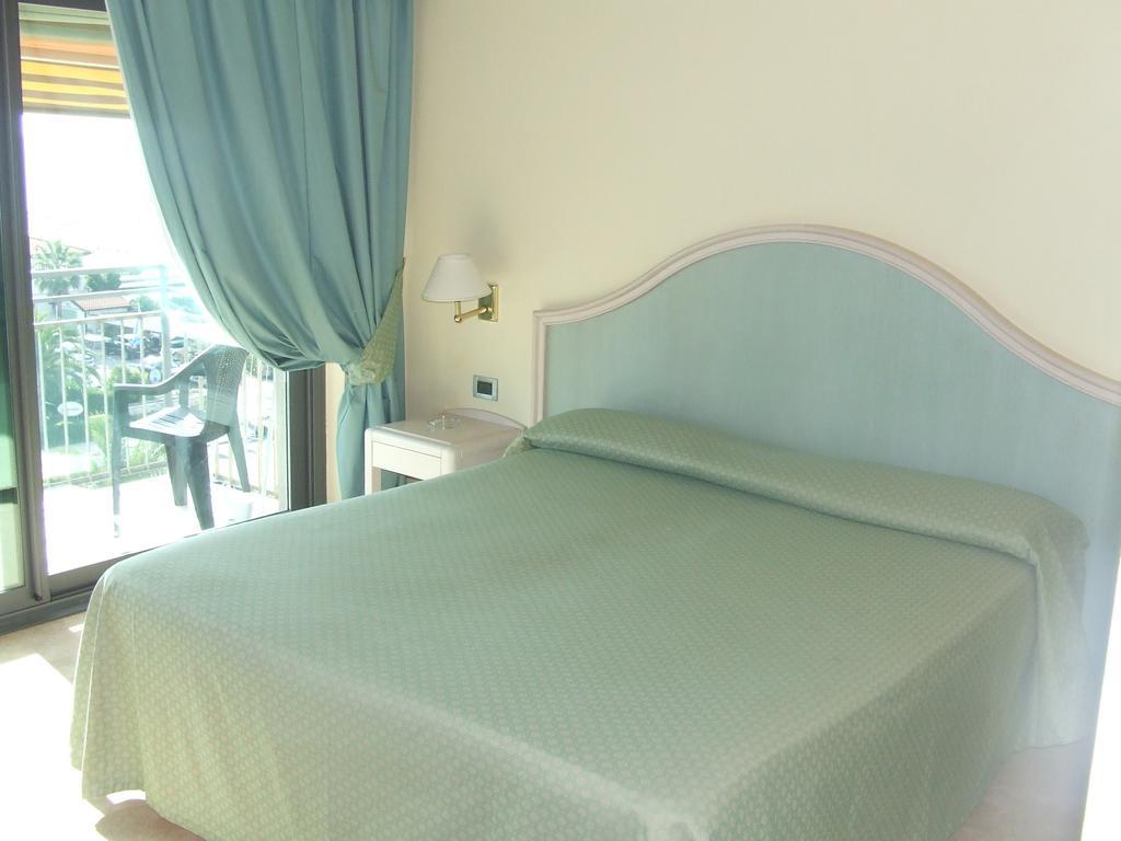 Hotel Siesta Lido di Camaiore Exterior photo